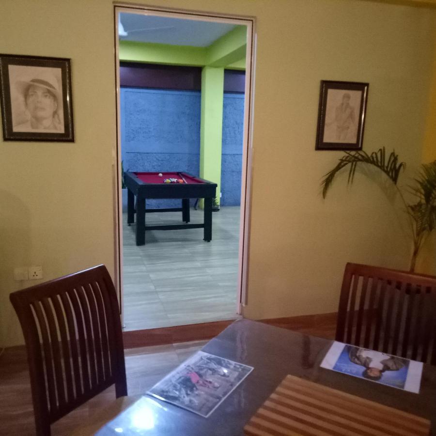 This Is It Airport Hotel And Restaurant 尼甘布 外观 照片