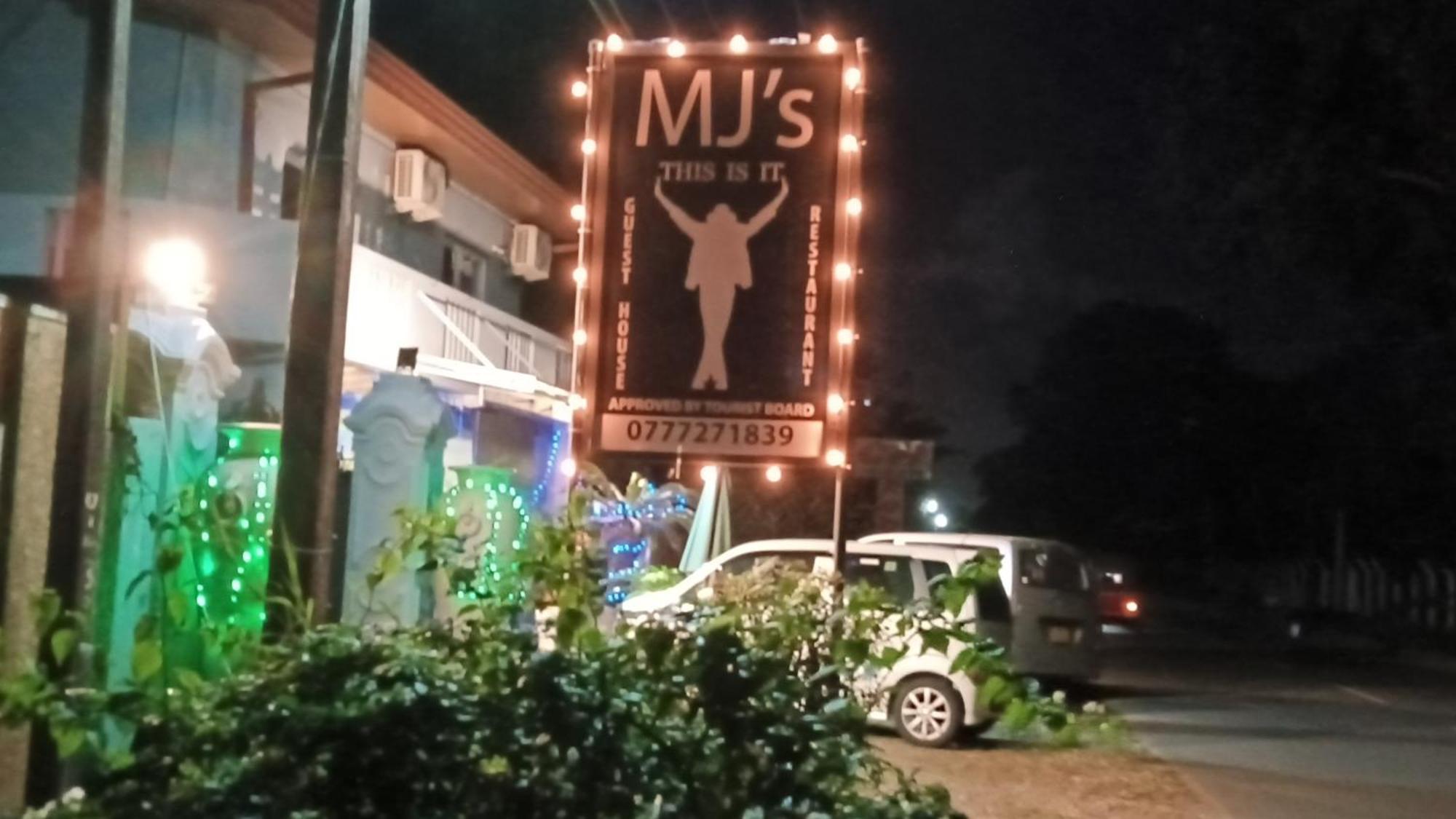 This Is It Airport Hotel And Restaurant 尼甘布 外观 照片