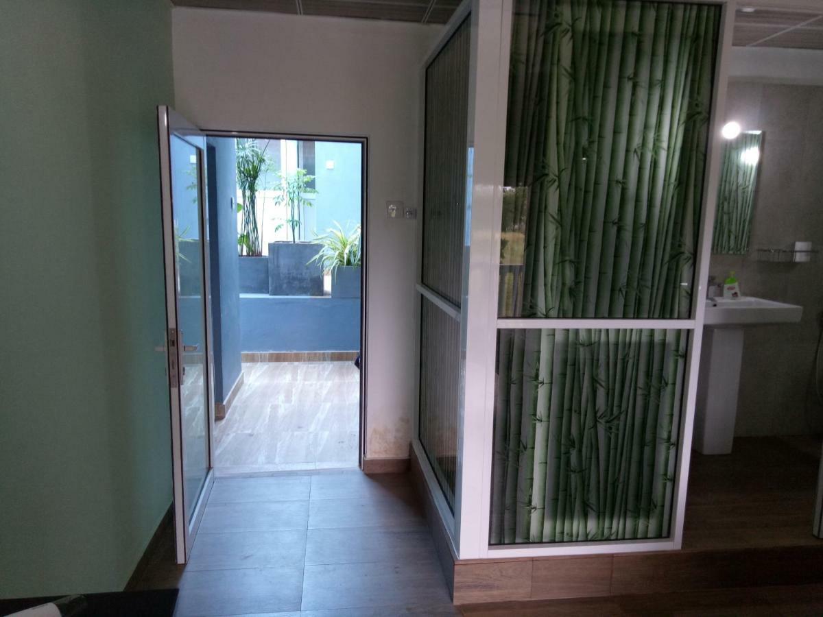 This Is It Airport Hotel And Restaurant 尼甘布 外观 照片